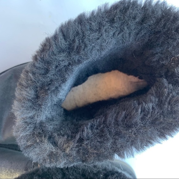 Ugg Haydee Black Strap Boots Size 6 - Picture 8 of 9